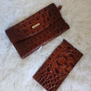 Wallet and checkbook wallet